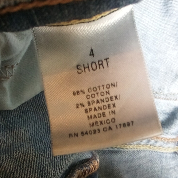 OLD Navy "The Flirt" slim bootcut jeans - Picture 9 of 12